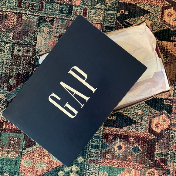 NWT purple knit infinity scarf from The Gap - Picture 6 of 6